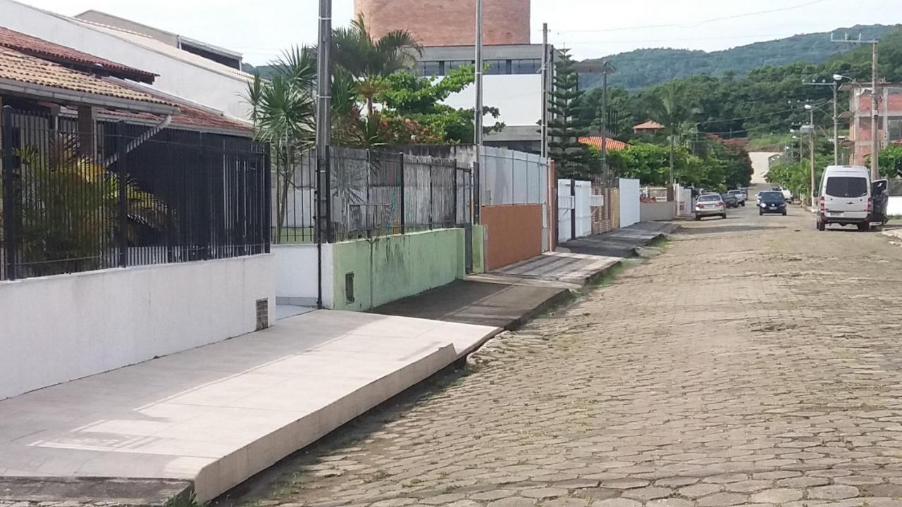 Casa Temporada Beto Carrero Villa Penha  Exterior photo